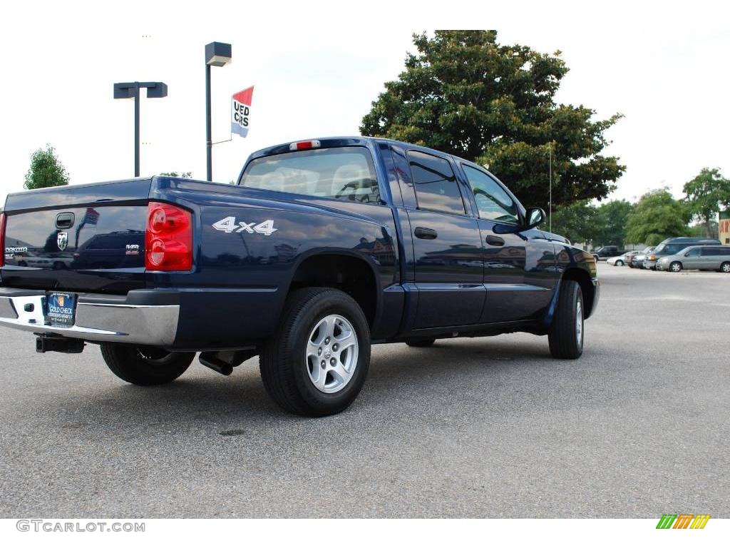 2006 Dakota SLT Quad Cab 4x4 - Patriot Blue Pearl / Khaki Beige photo #7