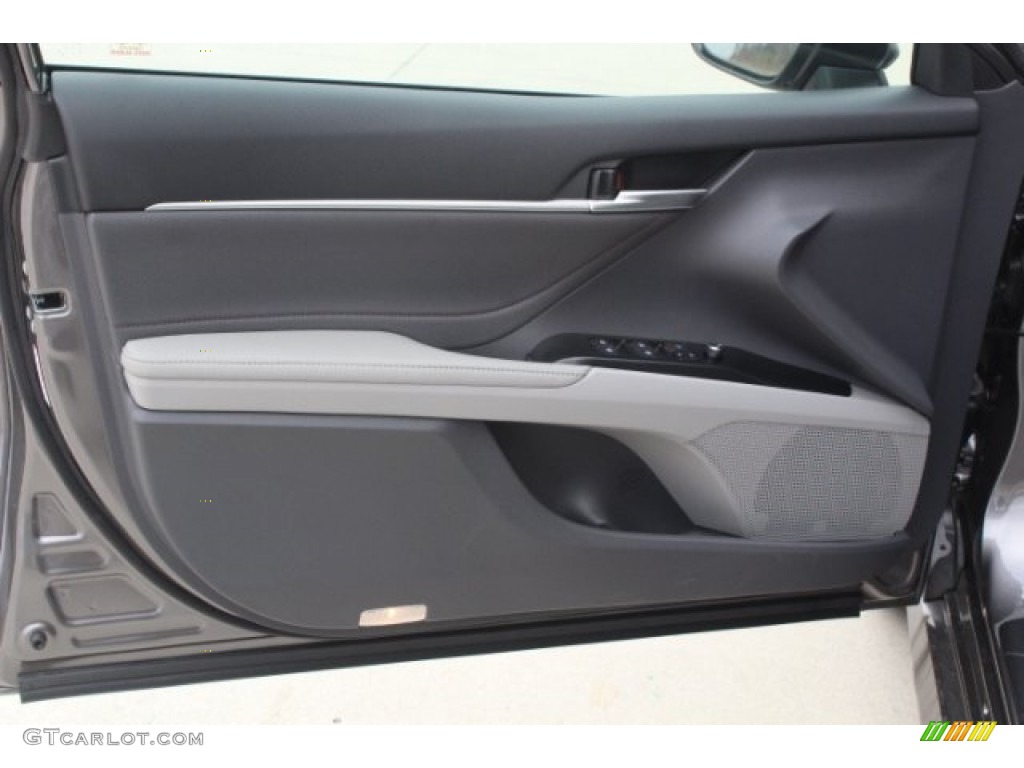 2018 Camry XLE V6 - Predawn Gray Mica / Ash photo #11