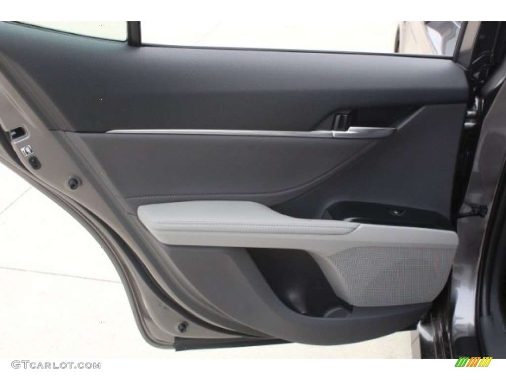 2018 Camry XLE V6 - Predawn Gray Mica / Ash photo #22