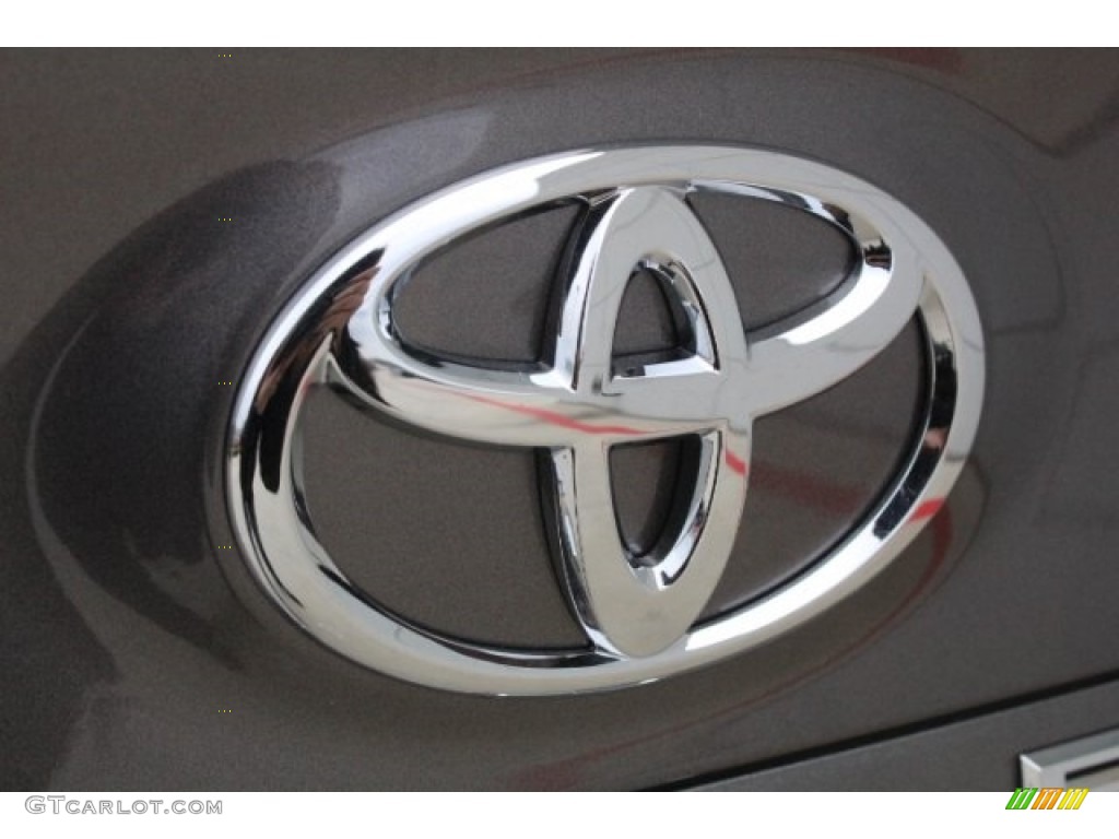2018 Camry XLE V6 - Predawn Gray Mica / Ash photo #33