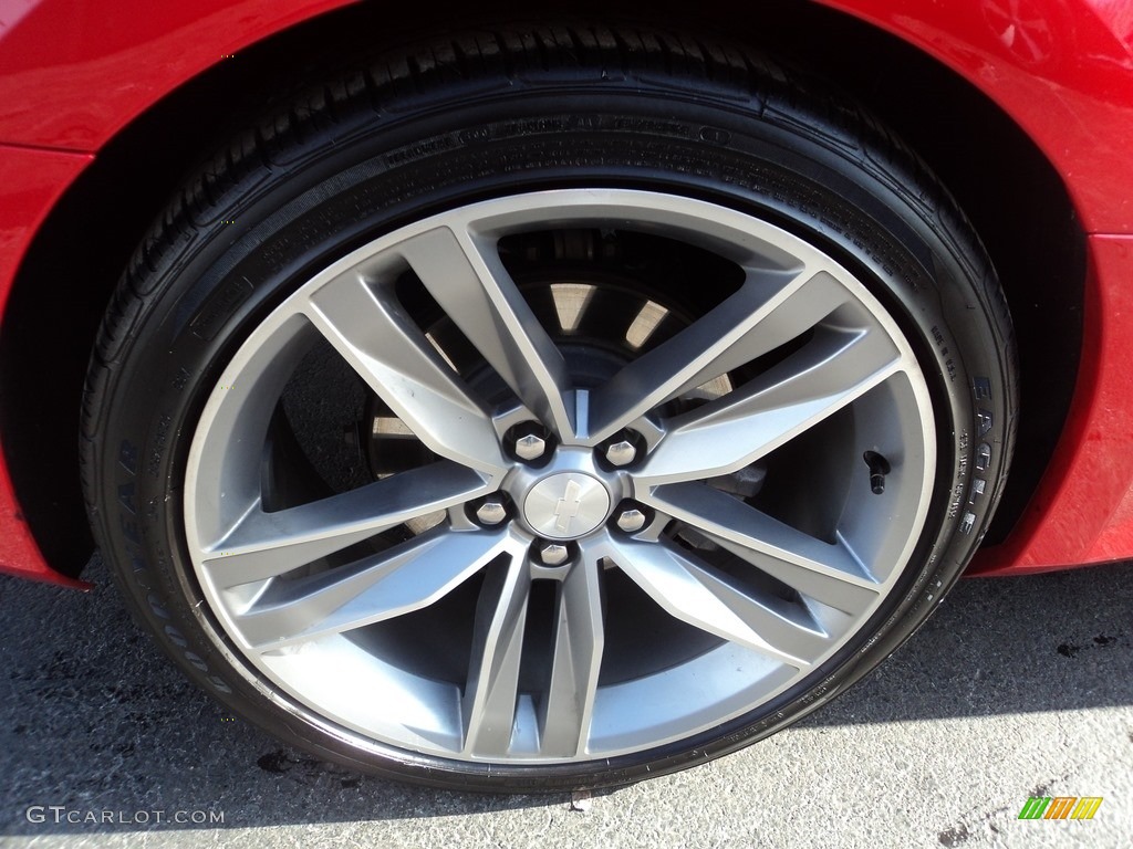 2017 Chevrolet Camaro LT Convertible Wheel Photo #124705608