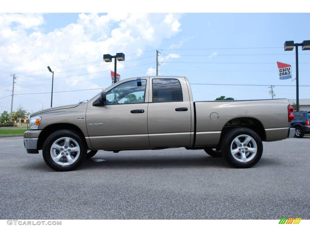 2008 Ram 1500 Big Horn Edition Quad Cab - Light Khaki Metallic / Khaki photo #3