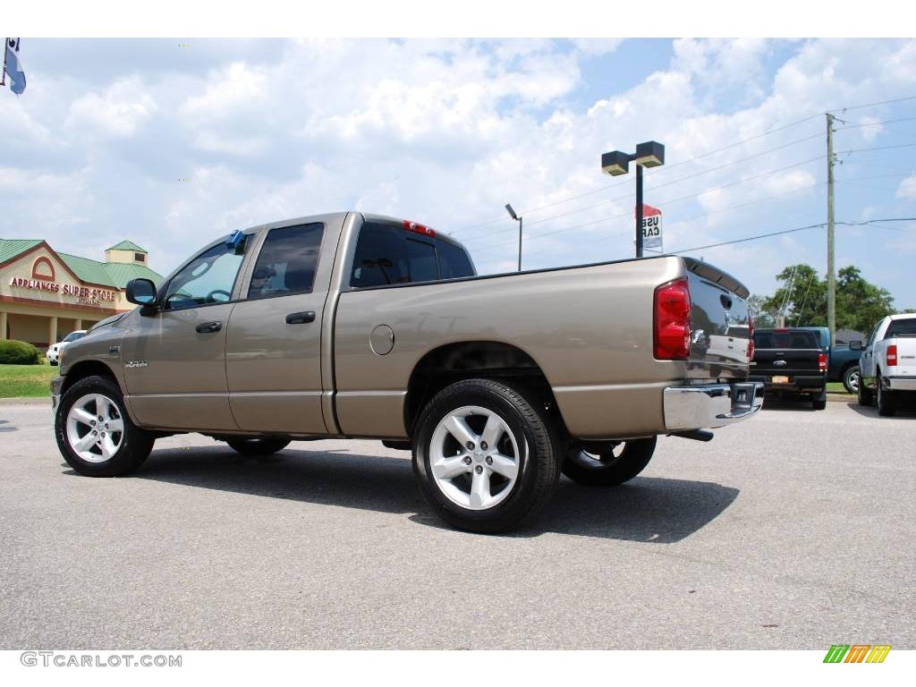 2008 Ram 1500 Big Horn Edition Quad Cab - Light Khaki Metallic / Khaki photo #4