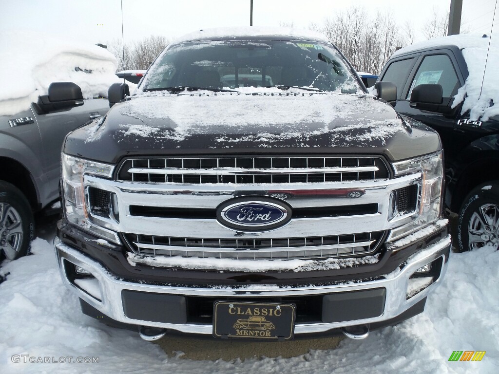 2018 F150 XLT SuperCrew 4x4 - Magma Red / Earth Gray photo #2