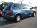 Marine Blue Pearl - Caravan SE Photo No. 5