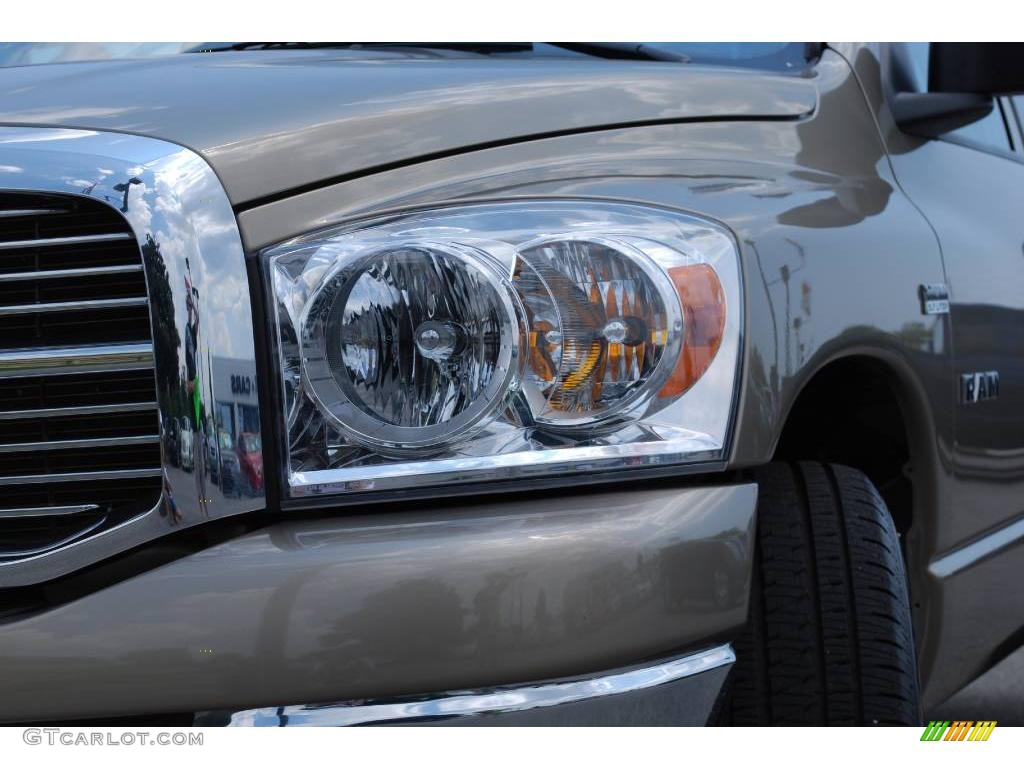 2008 Ram 1500 Big Horn Edition Quad Cab - Light Khaki Metallic / Khaki photo #21