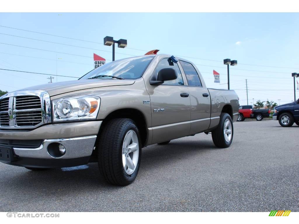 2008 Ram 1500 Big Horn Edition Quad Cab - Light Khaki Metallic / Khaki photo #22