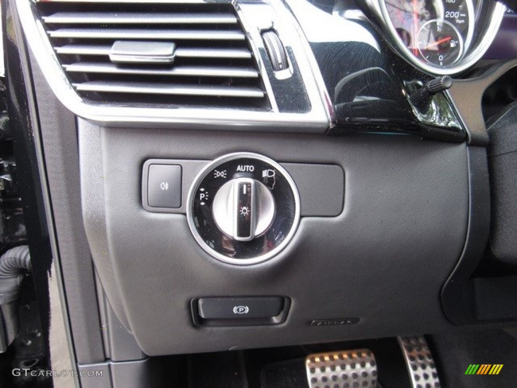 2017 Mercedes-Benz GLS 63 AMG 4Matic Controls Photo #124710082