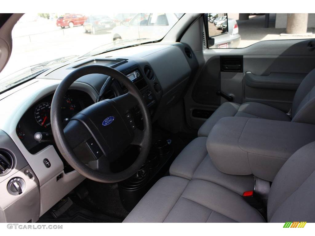 2005 F150 XL SuperCab 4x4 - Oxford White / Medium Flint Grey photo #6