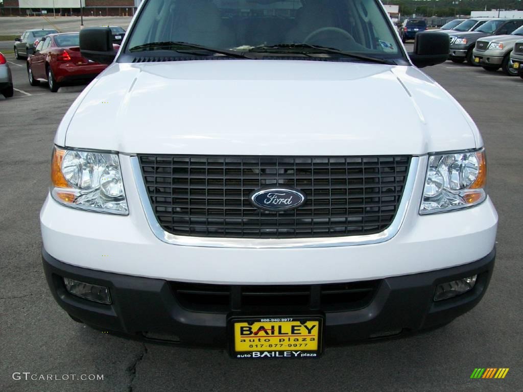 2005 Expedition XLT - Oxford White / Medium Parchment photo #1