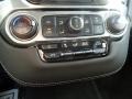 Pepperdust Metallic - Suburban LS 4WD Photo No. 38