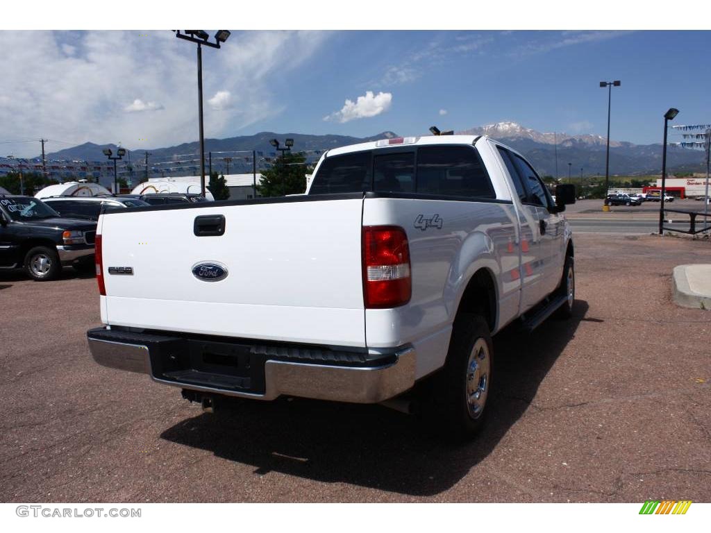 2005 F150 XL SuperCab 4x4 - Oxford White / Medium Flint Grey photo #22