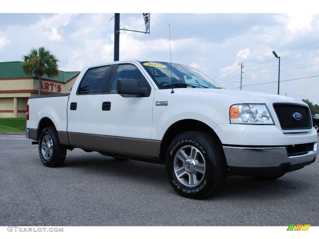 2005 F150 XLT SuperCrew - Oxford White / Tan photo #31