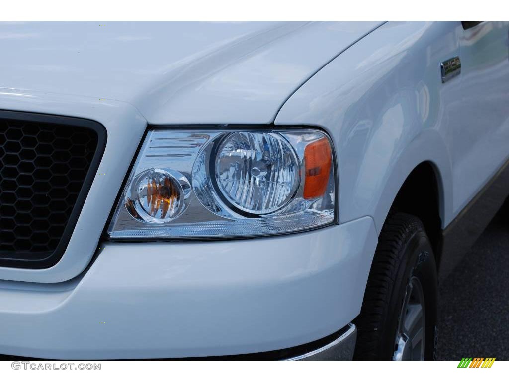 2005 F150 XLT SuperCrew - Oxford White / Tan photo #36