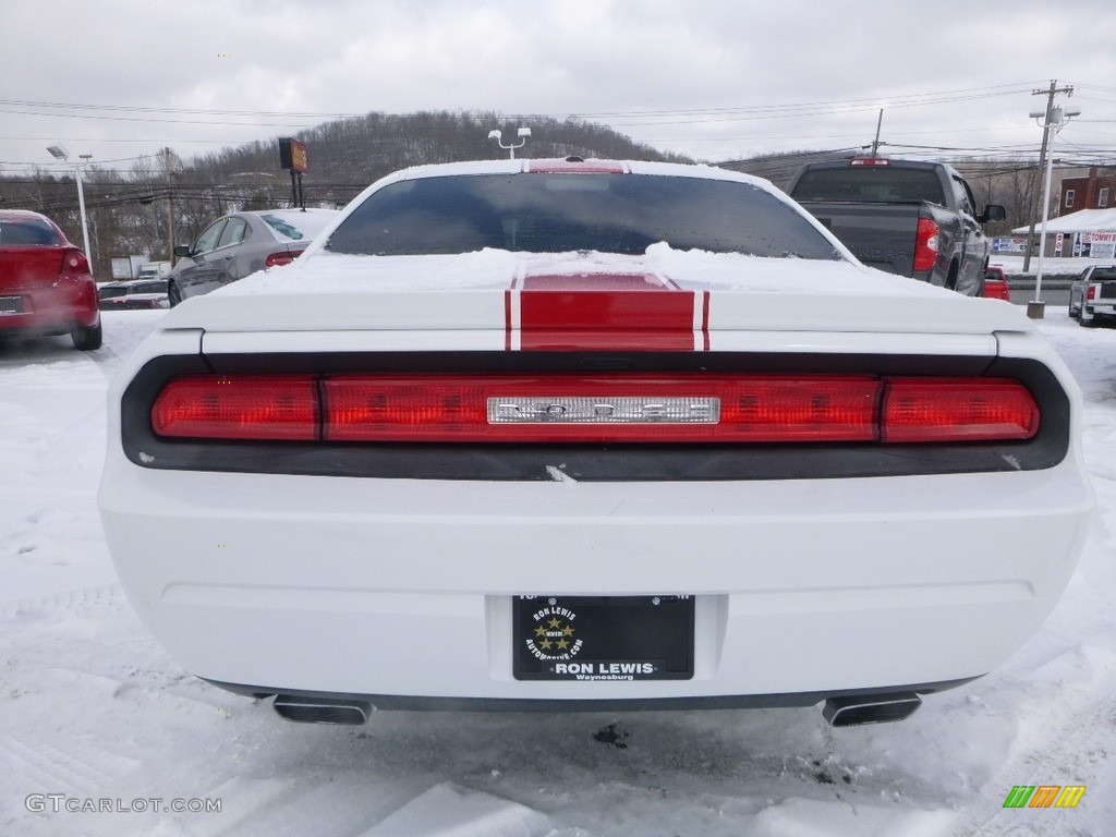 2012 Challenger SXT - Bright White / Dark Slate Gray/Radar Red photo #4