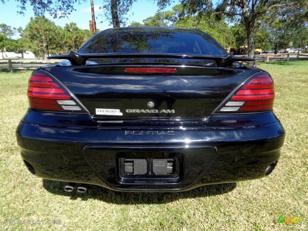 2004 Grand Am SE Sedan - Black / Dark Pewter photo #7