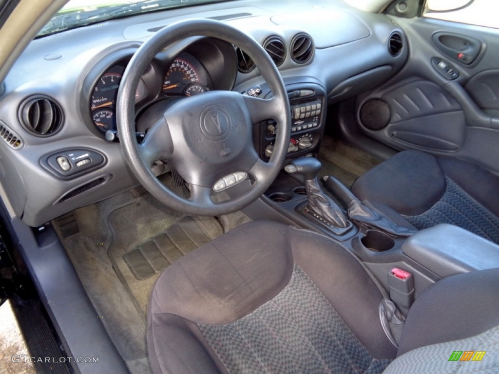 2004 Grand Am SE Sedan - Black / Dark Pewter photo #8