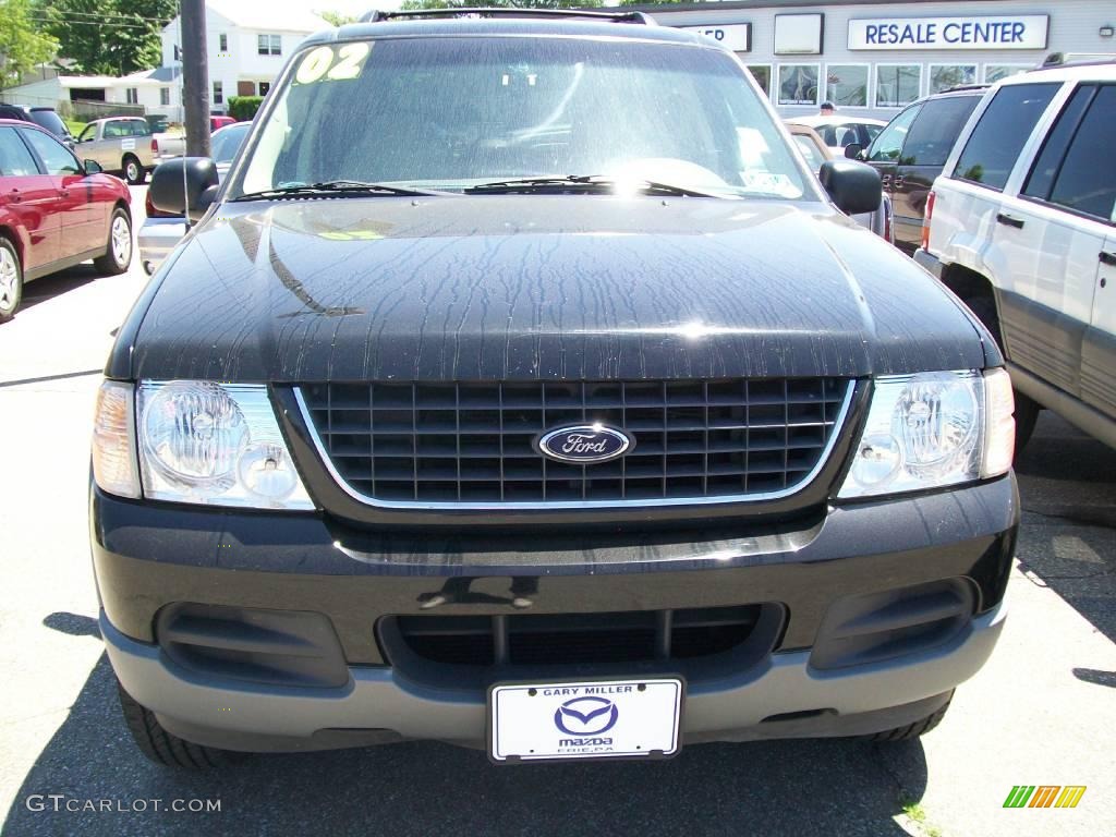 2002 Explorer XLT 4x4 - Black Clearcoat / Medium Parchment photo #8