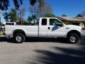 Oxford White - F250 Super Duty XL SuperCab 4x4 Photo No. 2