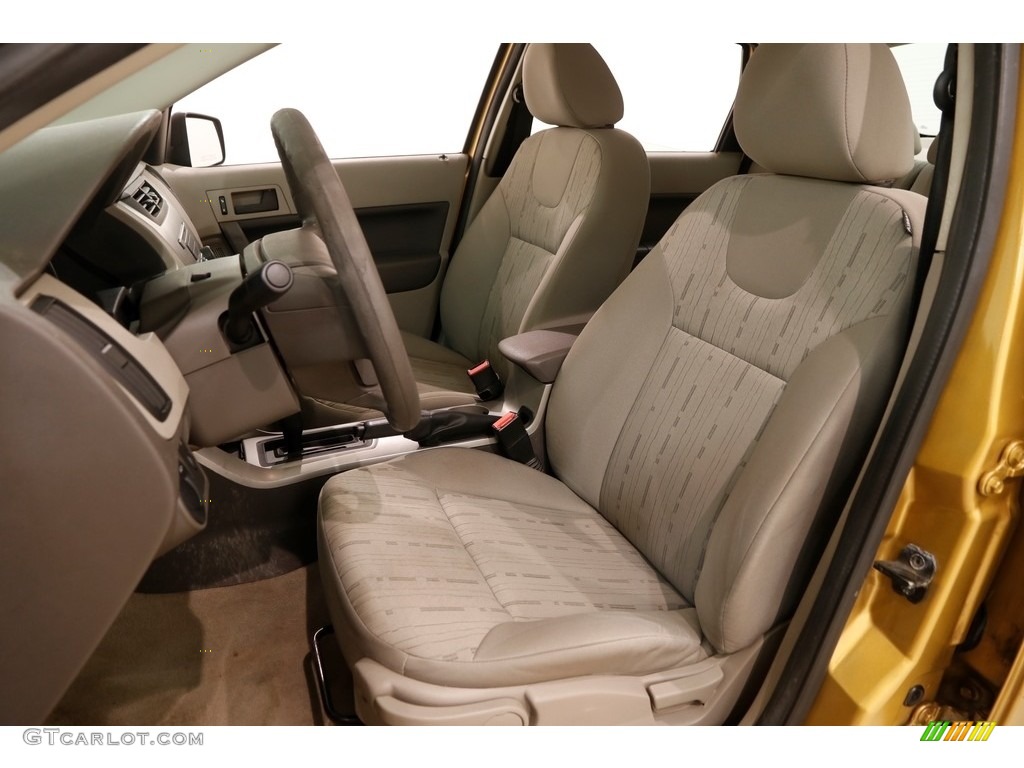 2009 Focus SE Sedan - Amber Gold Metallic / Medium Stone photo #5