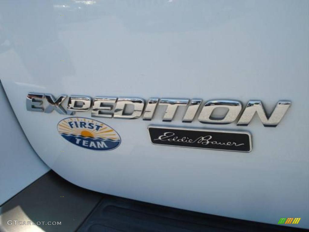 2003 Expedition Eddie Bauer 4x4 - Oxford White / Medium Parchment photo #27