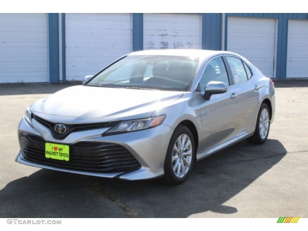 2018 Camry LE - Celestial Silver Metallic / Ash photo #3