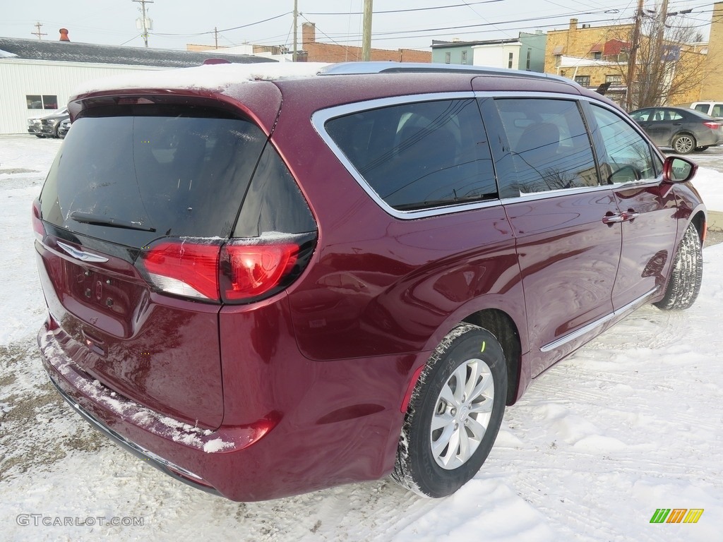 2018 Pacifica Touring L Plus - Velvet Red Pearl / Black/Alloy photo #11