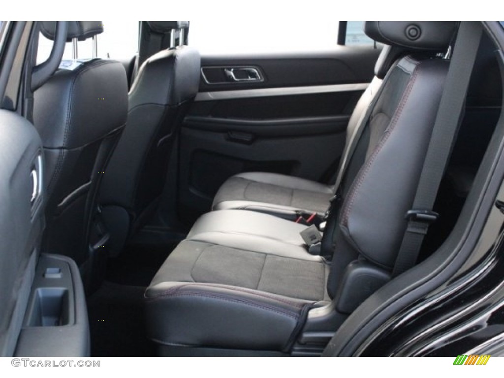 2018 Explorer XLT - Shadow Black / Ebony Black photo #22