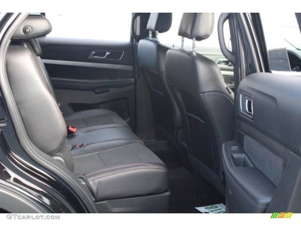 2018 Explorer XLT - Shadow Black / Ebony Black photo #26