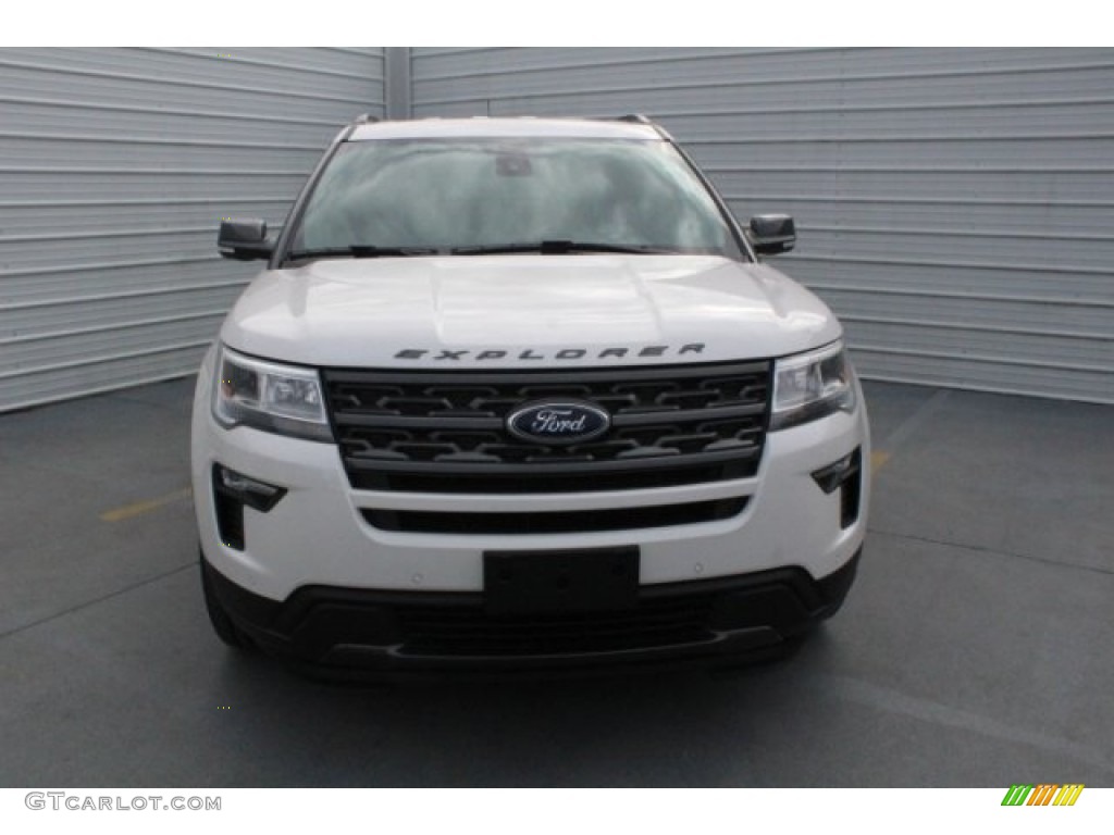 2018 Explorer XLT - White Platinum / Ebony Black photo #2