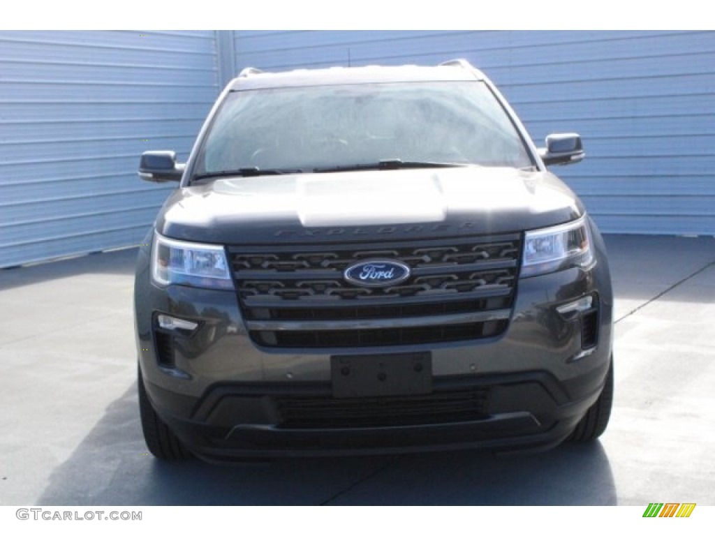 2018 Explorer XLT - Magnetic Metallic / Ebony Black photo #2