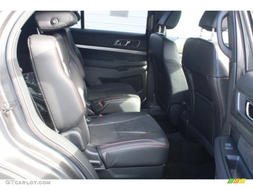 2018 Explorer XLT - Magnetic Metallic / Ebony Black photo #28