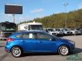 2018 Lightning Blue Ford Focus SE Hatch  photo #6