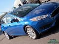2018 Lightning Blue Ford Focus SE Hatch  photo #30
