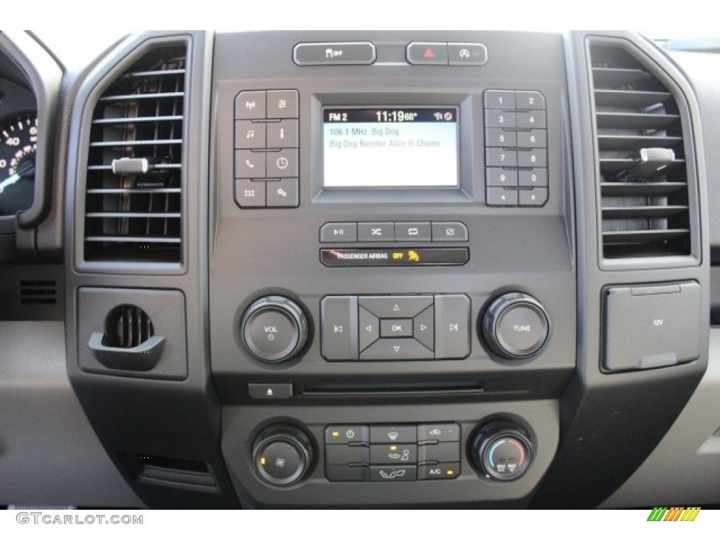 2018 Ford F150 XL Regular Cab Controls Photo #124767371