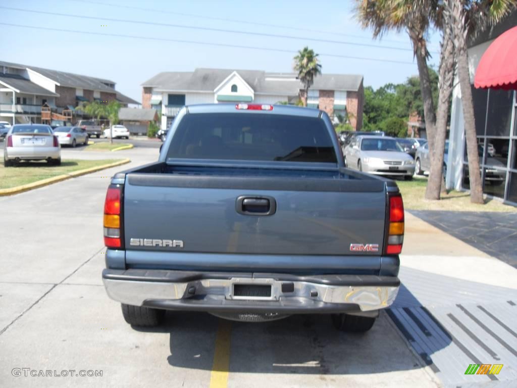 2006 Sierra 1500 SL Crew Cab - Stealth Gray Metallic / Pewter photo #2