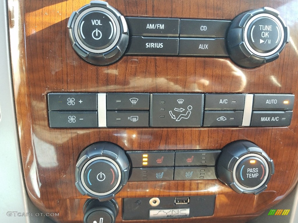 2010 F150 Lariat SuperCab 4x4 - Red Candy Metallic / Black photo #29
