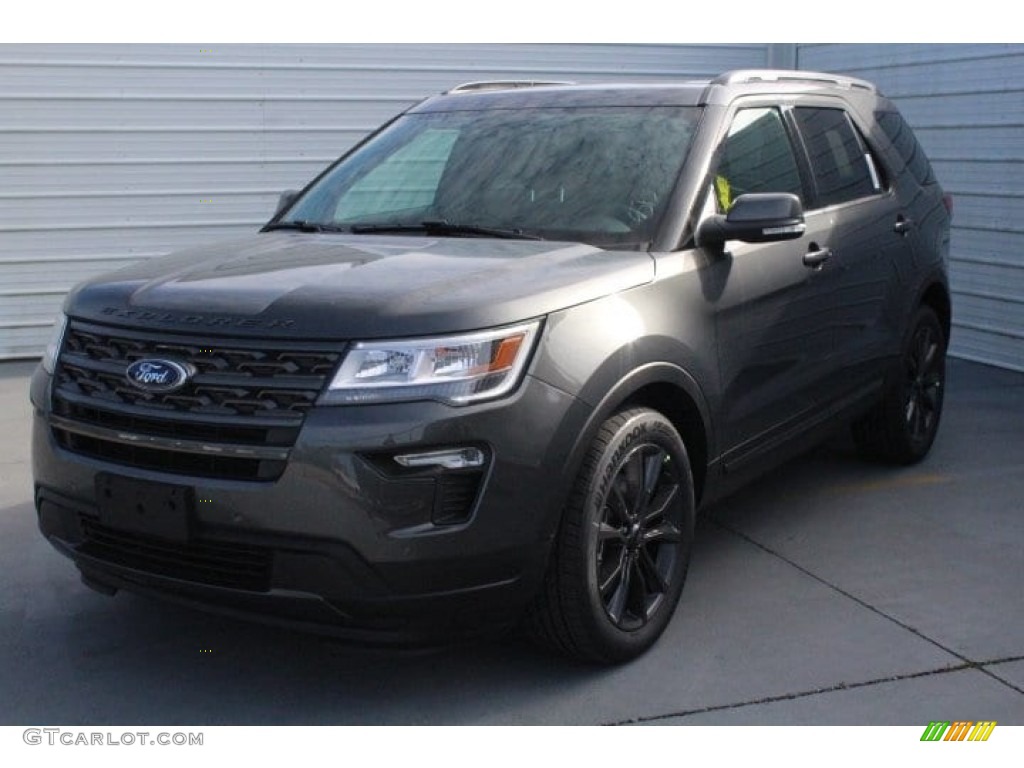 2018 Explorer XLT - Magnetic Metallic / Ebony Black photo #3