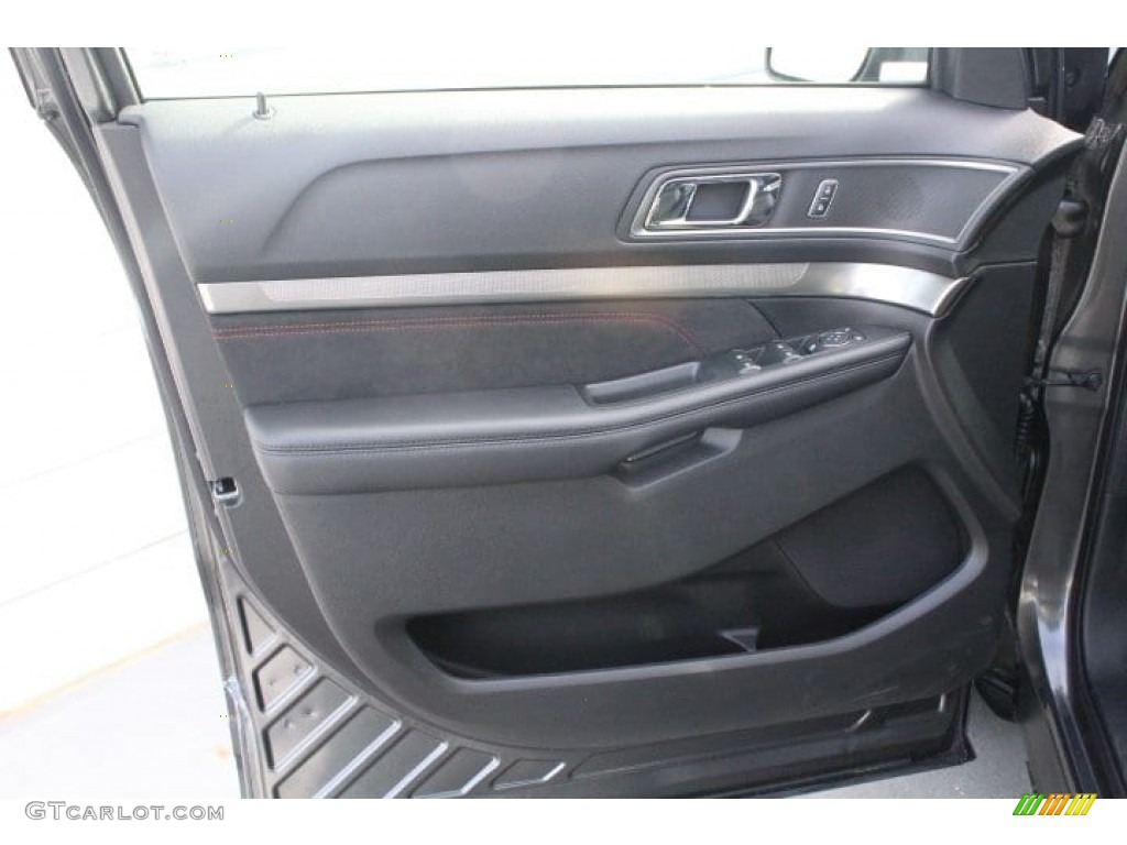 2018 Explorer XLT - Magnetic Metallic / Ebony Black photo #12