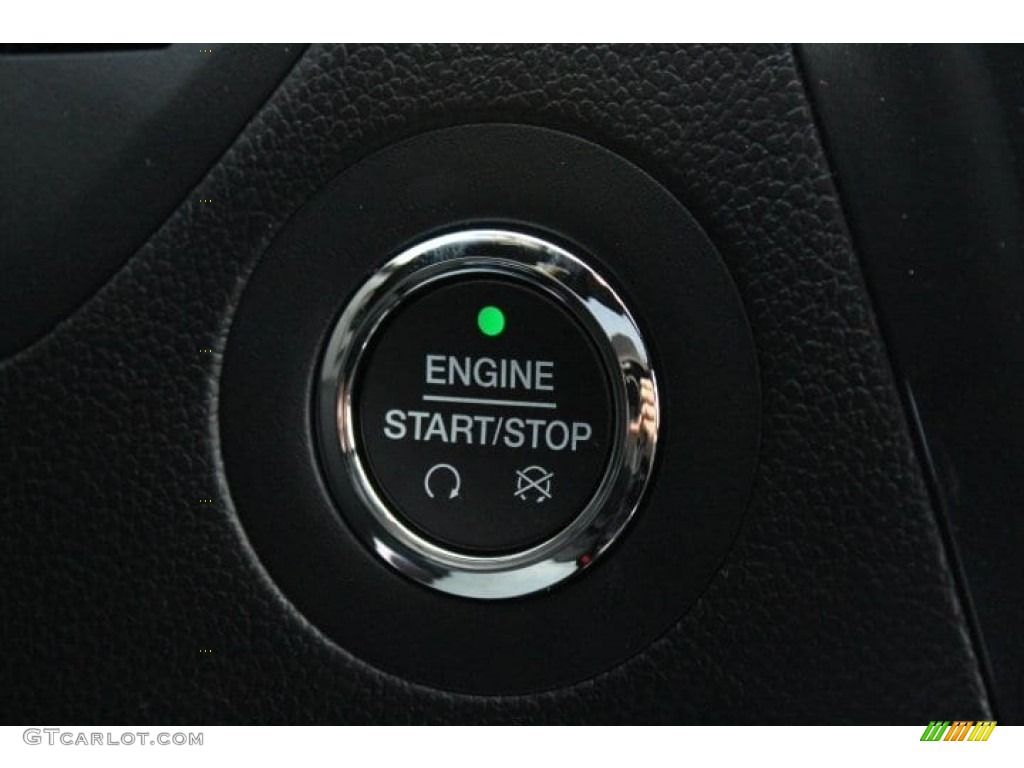 2018 Explorer XLT - Magnetic Metallic / Ebony Black photo #19