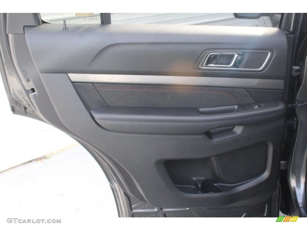 2018 Explorer XLT - Magnetic Metallic / Ebony Black photo #25