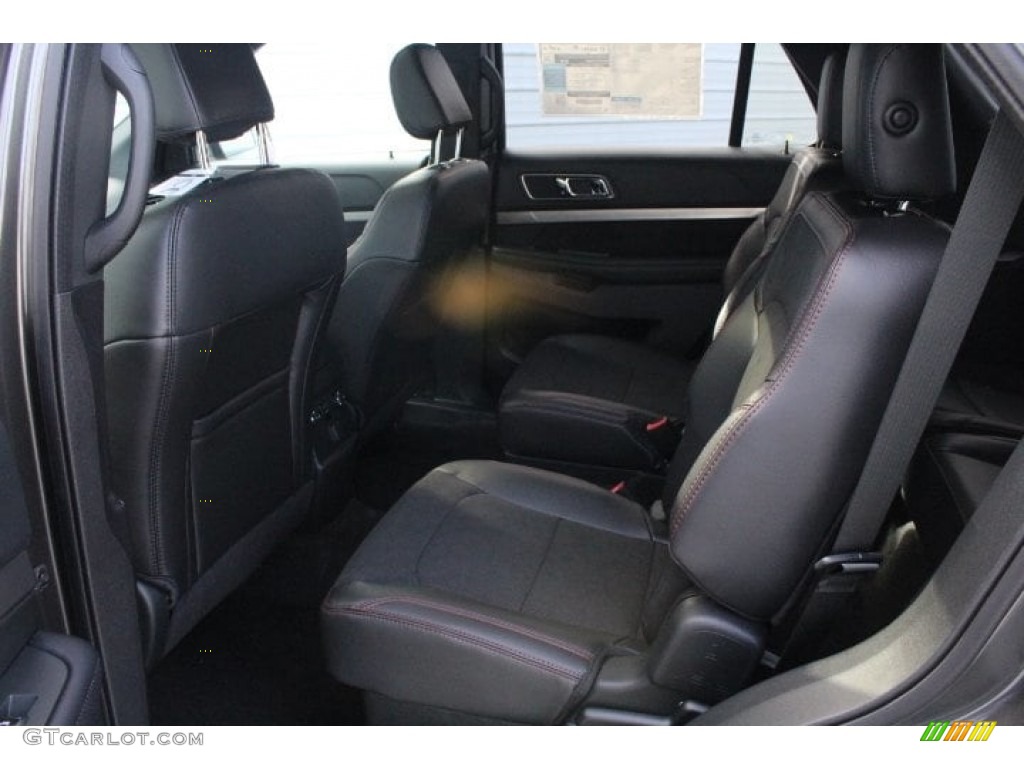 2018 Explorer XLT - Magnetic Metallic / Ebony Black photo #26
