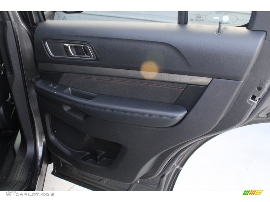 2018 Explorer XLT - Magnetic Metallic / Ebony Black photo #33