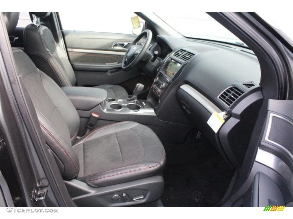 2018 Explorer XLT - Magnetic Metallic / Ebony Black photo #38