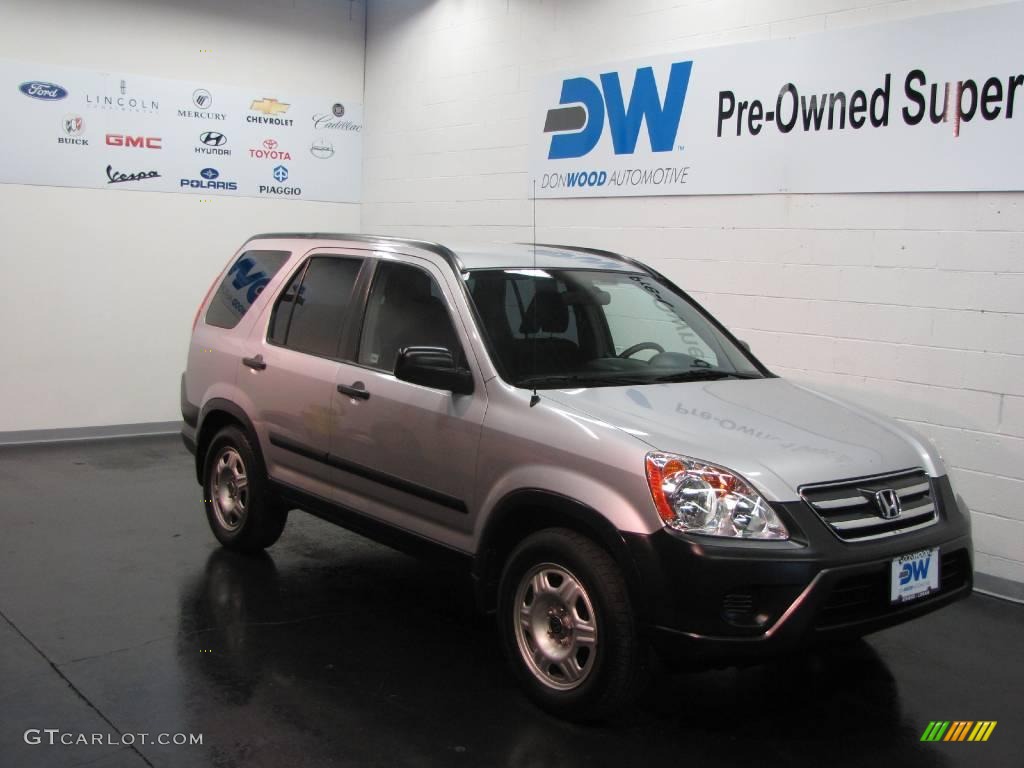 2005 CR-V LX 4WD - Satin Silver Metallic / Black photo #1