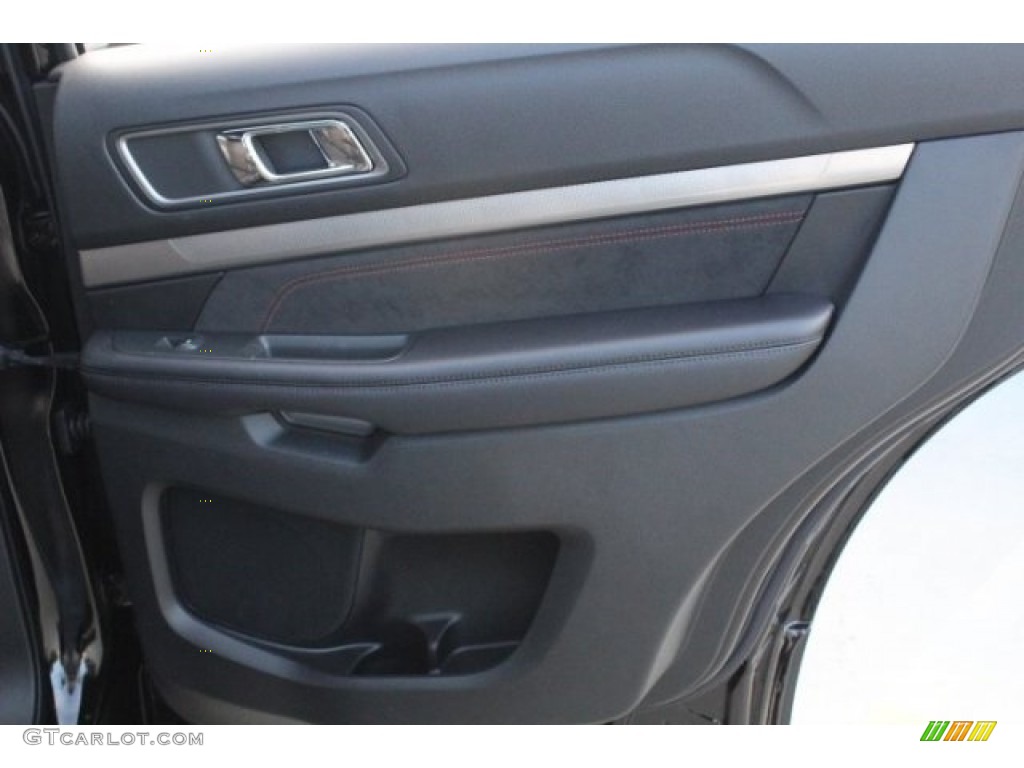 2018 Explorer XLT - Shadow Black / Ebony Black photo #25