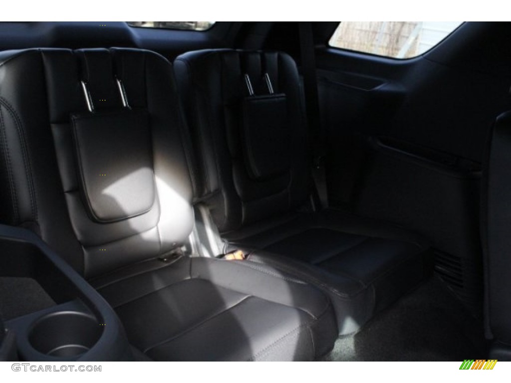 2018 Explorer XLT - Magnetic Metallic / Ebony Black photo #35