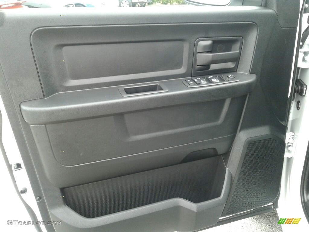2018 1500 Tradesman Quad Cab - Bright White / Black/Diesel Gray photo #18