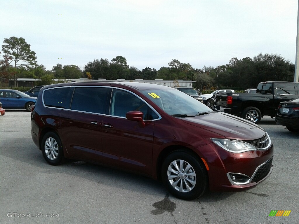 2018 Pacifica Touring Plus - Velvet Red Pearl / Black/Alloy photo #7