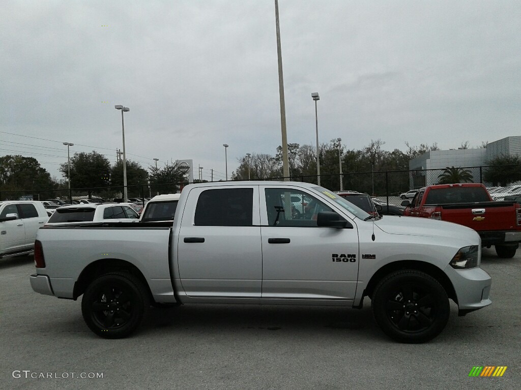 2018 1500 Express Crew Cab 4x4 - Bright Silver Metallic / Black/Diesel Gray photo #4